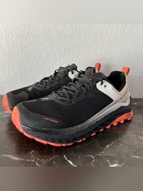 Altra Lone Peak Trail Running Shoes Vibram Woman’s 10.5/ Men’s 8.5 Black Orange